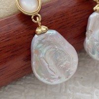 Boucles d'oreilles minimalistes en perles baroques carrées naturelles d'eau douce de 11-12 mm, aiguille en argent 925, nacre blanche MOP