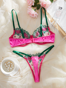 Conjunto de Lencería de Satén Rojo con Bordado Floral para Mujer, Tanga, Ropa Interior Sexy, Transpirable, de Nailon y Elastano, 2 Piezas - Product Image 4