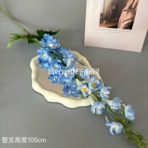 Fleurs artificielles en soie Larkspur Secret Garden 105 cm pour arrangement floral de mariage - Product Image 4