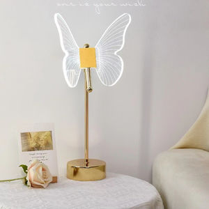 Nuevo diseño, luz nocturna romántica, acrílico dorado, dormitorio, mesita de noche, mariposa decorativa, lámpara de mesa acrílica - Product Image 2