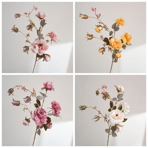 Callafloral Rose Artificiale Rossa Europea in Poliestere, Vendita Diretta dalla Fabbrica, per Decorazioni Casa e Matrimoni - Product Image 3