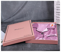 Boîte à pyjama de luxe moderne rose avec logo personnalisé, écologique, laminage mat, revêtement UV, emballage de vêtements, boîte cadeau avec couvercle