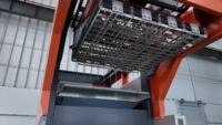 Machine d'ouverture automatique de sacs avec compacteur de sacs à déchets pour l'industrie de transformation des plastiques