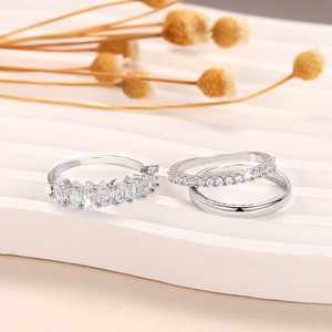 Set di Tre Anelli con Design Geometrico per Donne, Gioielli per Matrimoni e Feste - Product Image 5