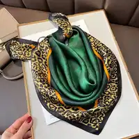 70*70 cm Digital Printed Green Fashion Classic echter Seiden schal Luxus-Sonderdruck Luxus Hijab Silk Square Schal
