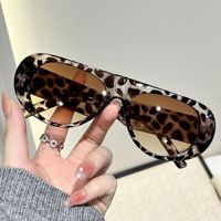 Lunettes de soleil surdimensionnées pour femmes, protection UV400, monture PC, forme carrée et ronde, pour la plage, les activités de plein air, cadeau