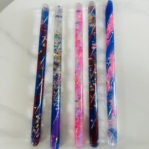 Tubo de Brillo Líquido Personalizado, Varita Mágica de Brillo, Juguete Sensorial para Niños, Cuidadores y Maestros - Product Image 5