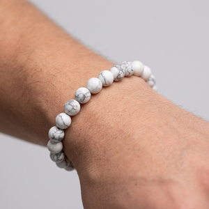 Bracelet en perles d'howlite, pierre naturelle, design minimaliste tendance, unisexe, à porter tous les jours, cadeau d'anniversaire de mariage - Product Image 3
