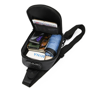 Bolsa de Ombro Masculina Multifuncional Casual de Outono 2026 com Porta USB para Carregamento - Modelo B020J - Product Image 5
