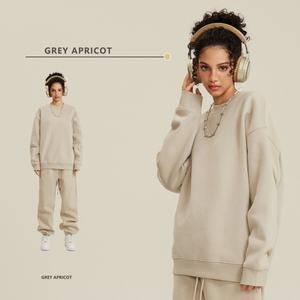 Sudadera con Capucha Oversize de Lujo Personalizada para Mujer, Estilo Urbano, Esencial - Product Image 2