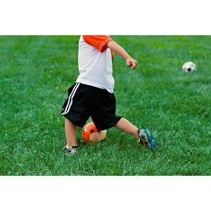 Premium Mini PVC pallone da calcio per bambini e bambini piccoli cuciti a macchina taglie 1 e 3 con pompa e confezione regalo inclusa - Product Image 3