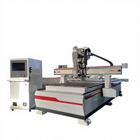 Routeur CNC automatique 1325 à broche unique avec changeur d'outils linéaire (LNC), contrôleur LNC, table à vide pour le travail du bois, la gravure et la fraisage