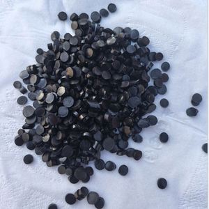 Particules de cuir de sol en PVC noir Granules de plastique recyclés en PVC Semelles de chaussures de pluie Matières premières en plastique en stock - Product Image 3