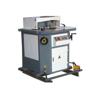 Machine de découpe d'angle à 45 degrés réglable hydrauliquement