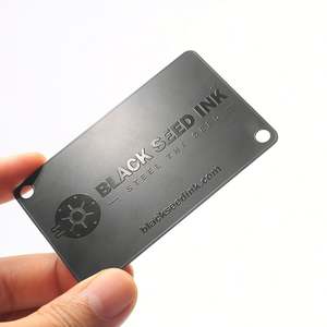 Tarjetas de Visita Modernas con Diseño Personalizado, Tamaño y Metalización a Medida, con Logotipo Grabado Personalizado, Berkshire - Product Image 1