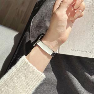 Bracelet-montre en résine blanc/rose tendance pour Apple Watch S10/9 Femmes 45/49 mm, bracelet intelligent pour Apple Watch S11 - Product Image 4