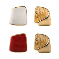Pendientes de botón geométricos minimalistas de esmalte al por mayor para mujer, aretes retro chapados en oro grueso con esmalte rojo y blanco, regalo de joyería