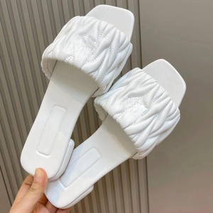 Nouvelles pantoufles de luxe Mius, élégantes et confortables, à bout ouvert, en cuir véritable avec doublure en fourrure, adaptées à tous. - Product Image 5