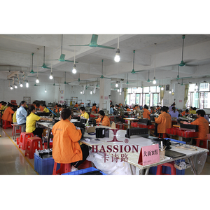 Guangzhou Factory's Custom Vintage Lady Bolsos de mano para mujer OEM ODM Cuero Gran capacidad <span class=keywords><strong>Bolso</strong></span> de hombro de viaje Mochilas Bolsos - Product Image 6