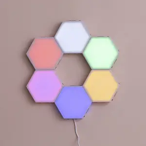 Tự Làm Từ Tính RGB Lượng Tử Tổ Ong Led Hexagon Modular Touch Panel Đèn Tường Tuyến Tính Ánh Sáng Miễn Phí Nối