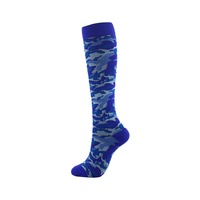 Vente en gros de chaussettes de compression pour hommes et femmes, pour le plaisir athlétique, pour infirmière, au genou haut, 20-30 Mmhg, chaussettes avec logo personnalisé
