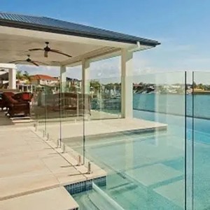 Clôture en <span class=keywords><strong>verre</strong></span> dépoli sans cadre, moderne, transparente, sur mesure, pour <span class=keywords><strong>piscine</strong></span>, appartement, extérieur, murale, tempérable, certifiée CE - Product Image 1