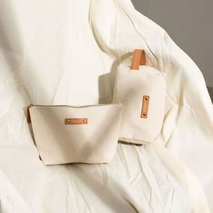 Pochette de voyage en toile grande capacité, personnalisable avec logo, différents styles, pour maquillage et articles de toilette, idéale comme cadeau promotionnel. - Product Image 5
