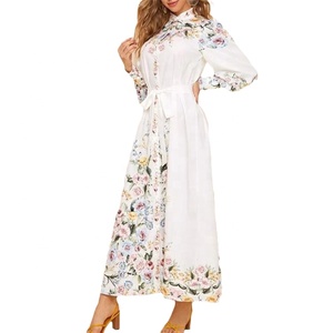 <span class=keywords><strong>Robe</strong></span> <span class=keywords><strong>longue</strong></span> personnalisée au design vintage pour <span class=keywords><strong>femme</strong></span> à col montant et manches longues lanterne avec ceinture à fleurs et taille haute - Product Image 3
