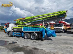 Camión Pluma de Hormigón <span class=keywords><strong>Zoomlion</strong></span> 49X-6RZ Totalmente Inspeccionado y Reconstruido, Brazo de 50 m, Capacidad de 180 M³/h, Listo para Trabajar - Product Image 1