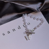 Nouveau bracelet tendance et enchanteur avec pendentif papillon et perles pour femmes, exsudant un charme élégant et simple, adapté aux écolières
