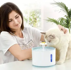 Petdom Pet Fonte de água 70oz/2L Dispensador automático de água para gatos Cachorro bebendo tigela com luz LED