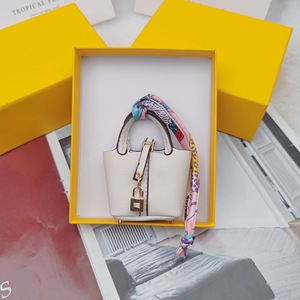 Mini colgante de cesta de verduras de PU, exquisito llavero para coche, monedero pequeño y bonito, accesorios creativos para auriculares, diseño expandible - Product Image 4