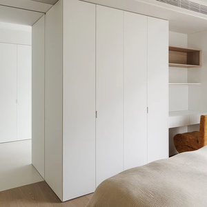 Moderno blanco hecho a medida vestidor armario de lujo de madera integrado dormitorio armario de almacenamiento conjunto de características de diseño de ahorro de espacio - Product Image 1