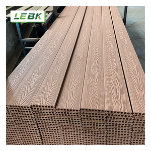 Muestra gratis <span class=keywords><strong>de</strong></span> calidad superior 3D en relieve grano <span class=keywords><strong>de</strong></span> <span class=keywords><strong>madera</strong></span> hueco redondo 25mm antideslizante patio jardín Parque <span class=keywords><strong>piscina</strong></span> WPC cubierta - Product Image 3