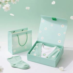 Boîte cadeau en carton, design personnalisé, boîte à chaussettes de luxe à clapet, emballage magnétique, vêtements, mode, pull, laminage mat - Product Image 1