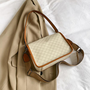 Bolso de Hombro de Moda, Elegante, Personalizado, con Diseño Impreso, Gran Capacidad, Versátil, de Alta Calidad para Mujer - Product Image 4