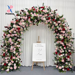 Arco Floral de Seda Color Vino Tinto con Eucalipto para Decoración de Fondo de Boda en Jardín al Aire Libre - Product Image 1