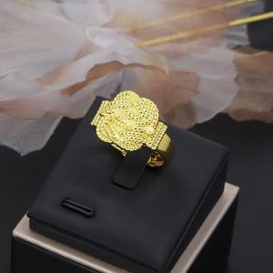 Jxx Joyería Personalizada, Anillos de Boda Chapados en Oro de 14K/24K, Estilo Clásico, Anillo para Hombre y Mujer Hecho de Latón - Product Image 3