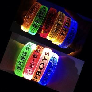 Pulsera de Burbujas Acrílicas LED Intermitente Ecológica y Moderna, Recuerdos de Fiesta Personalizados con Luz - Product Image 4