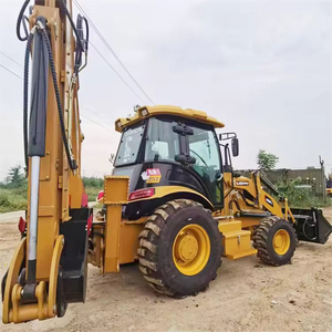 รถตักล้อยางตีนตะขาบ Caterpillar 420 มือสอง |   เครื่องยนต์คัมมินส์ |   รับน้ำหนักได้ 9 ตัน |   กำลังไฟ 92 กิโลวัตต์ |   สภาพดี |   ราคาที่แข่งขันได้ - Product Image 3