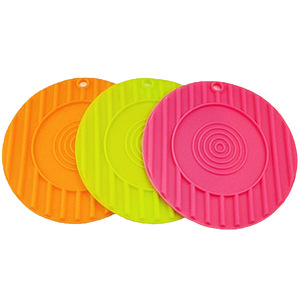 Posavasos redondos de silicona antideslizantes para la protección de bebidas en la mesa del hogar - Product Image 2