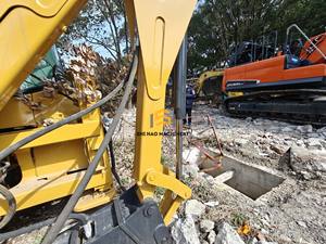 ماكينات بناء جديدة من الصخور الأرضية مستعملة لودر حفار JCB 4CX جرافة مستعملة للبيع - Product Image 3