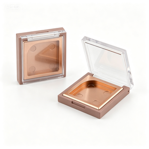 Palette cosmétique carrée en plastique avec couvercle transparent pour le rangement des fards à paupières - Product Image 1