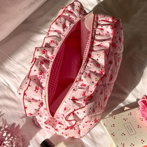 Pochette cosmétique à volants faite à la main, best-seller transfrontalier, fraîche et simple, grande capacité pour le rangement des produits de soin de la peau - Product Image 4