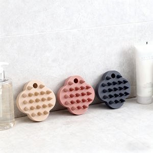 高品質で可愛い猫の爪型の柔らかいシリコン製のもつれ解消ヘアブラシ、頭皮マッサージスクラバー、シャンプーケア用クッション付き - Product Image 2