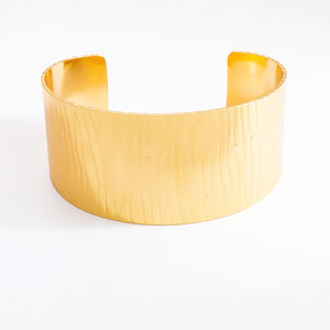 Bracelet large ouvert en acier inoxydable de style européen et américain, plaqué or 18 carats, bijoux de mode pour femmes - Product Image 5