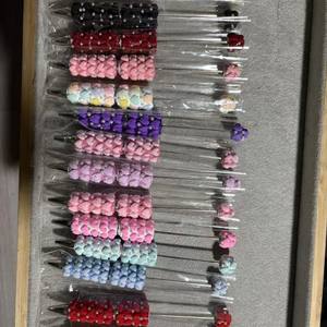 Nouveau stylo à bille rotatif en forme <span class=keywords><strong>de</strong></span> cœur pour la Saint-Valentin, best-seller transfrontalier, stylo à perles DIY, stylo à perles mignon - Product Image 3