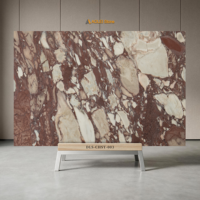 Grande dalle de marbre rouge foncé veiné blanc, luxueuse et minimaliste, surface polie, pour comptoirs de bar haut de gamme et murs de villas de luxe