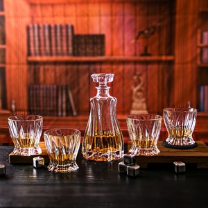 <span class=keywords><strong>Carafe</strong></span> à whisky <span class=keywords><strong>en</strong></span> verre transparent et <span class=keywords><strong>cristal</strong></span> de style vintage pour bar ou salle à manger. - Product Image 5