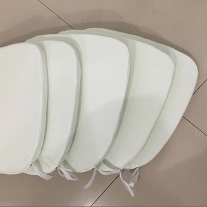 Chaises Chiavari de Mariage à Prix Abordable avec Coussin, Dorées et Empilables pour Événements et Fêtes - Product Image 5